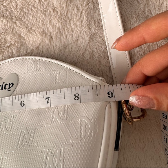 Juicy Couture White Embossed Logo Crossbody Bag Bundle | Includes Free Gift - Picture 5 of 8